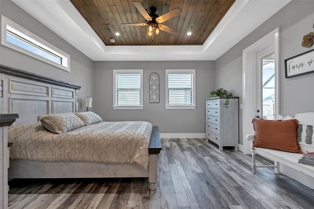 En Venta: $979,900 (3 camas, 2 baños, 1914 Pies cuadrados)