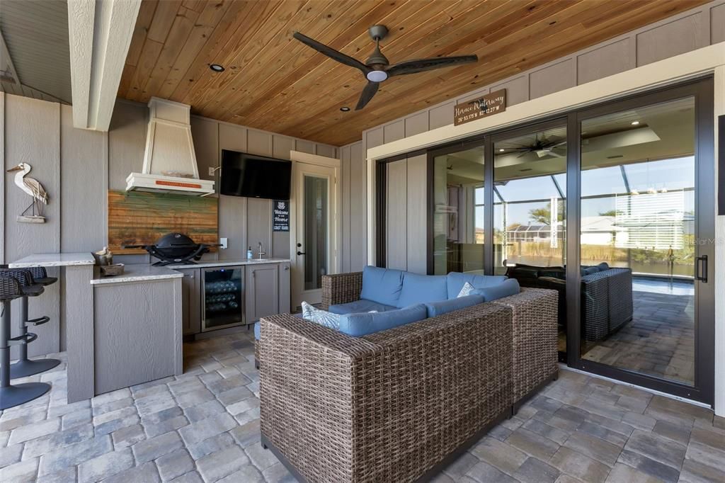 En Venta: $979,900 (3 camas, 2 baños, 1914 Pies cuadrados)