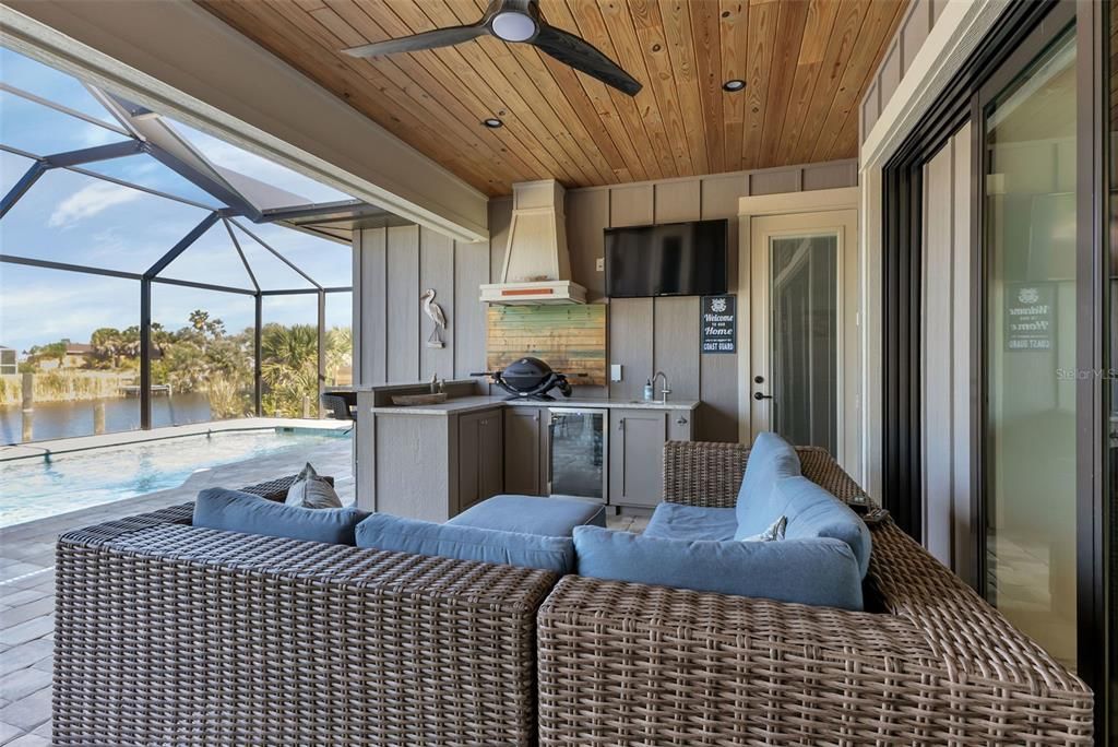 En Venta: $979,900 (3 camas, 2 baños, 1914 Pies cuadrados)