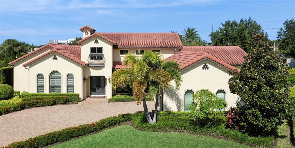 For Sale: $2,999,500 (5 beds, 4 baths, 3461 Square Feet)