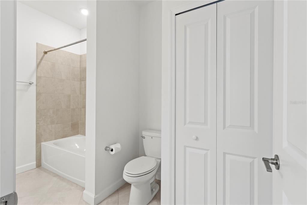 Active With Contract: $310,000 (3 beds, 2 baths, 1925 Square Feet)