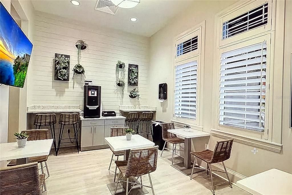 Active With Contract: $310,000 (3 beds, 2 baths, 1925 Square Feet)