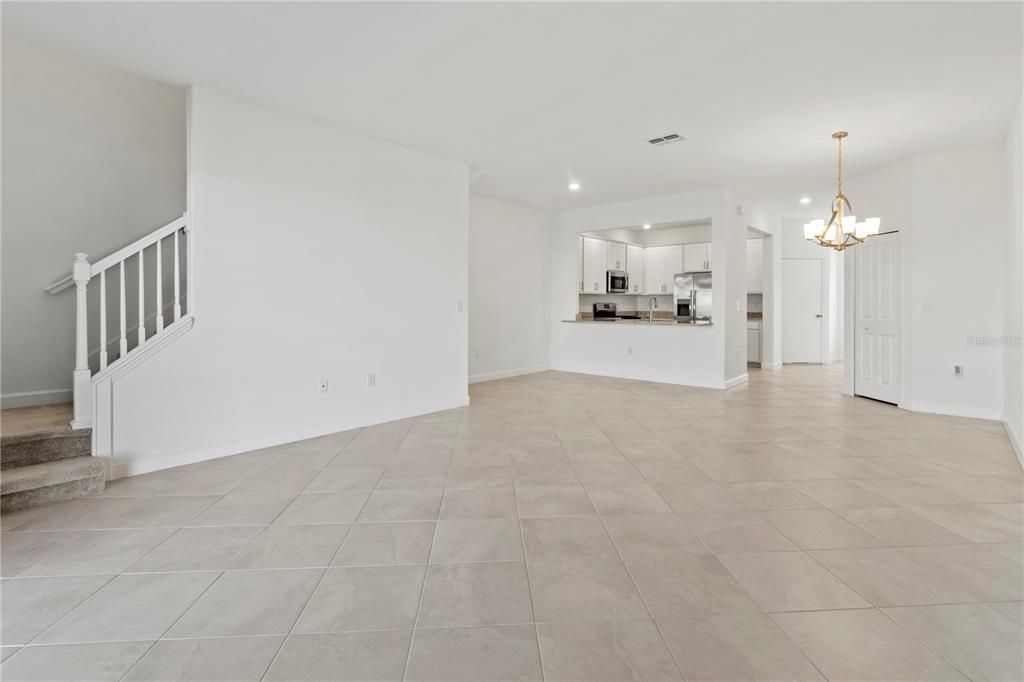 Active With Contract: $310,000 (3 beds, 2 baths, 1925 Square Feet)