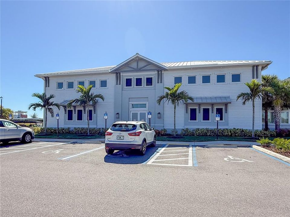 Active With Contract: $310,000 (3 beds, 2 baths, 1925 Square Feet)