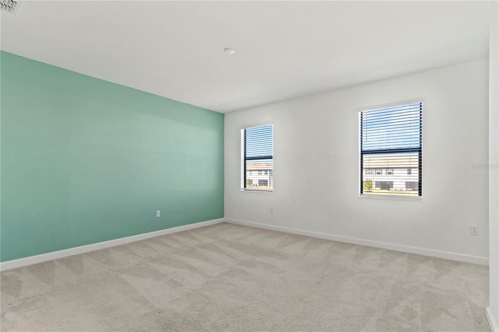 Active With Contract: $310,000 (3 beds, 2 baths, 1925 Square Feet)