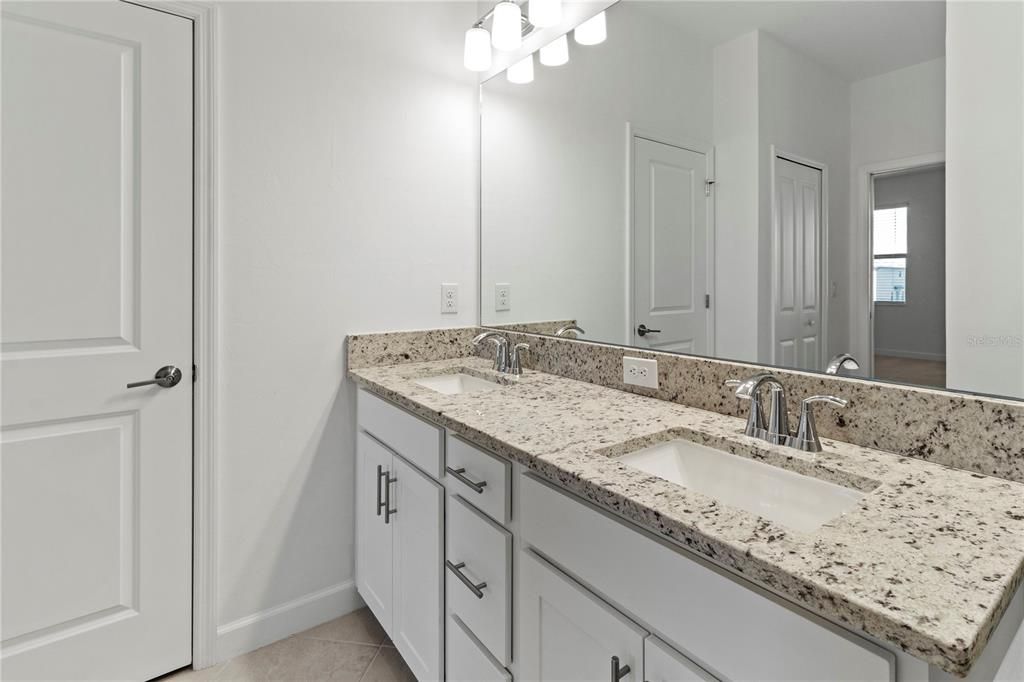 Active With Contract: $310,000 (3 beds, 2 baths, 1925 Square Feet)