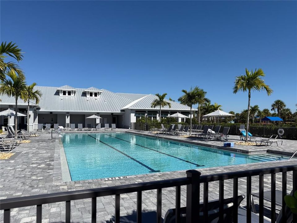 Active With Contract: $310,000 (3 beds, 2 baths, 1925 Square Feet)