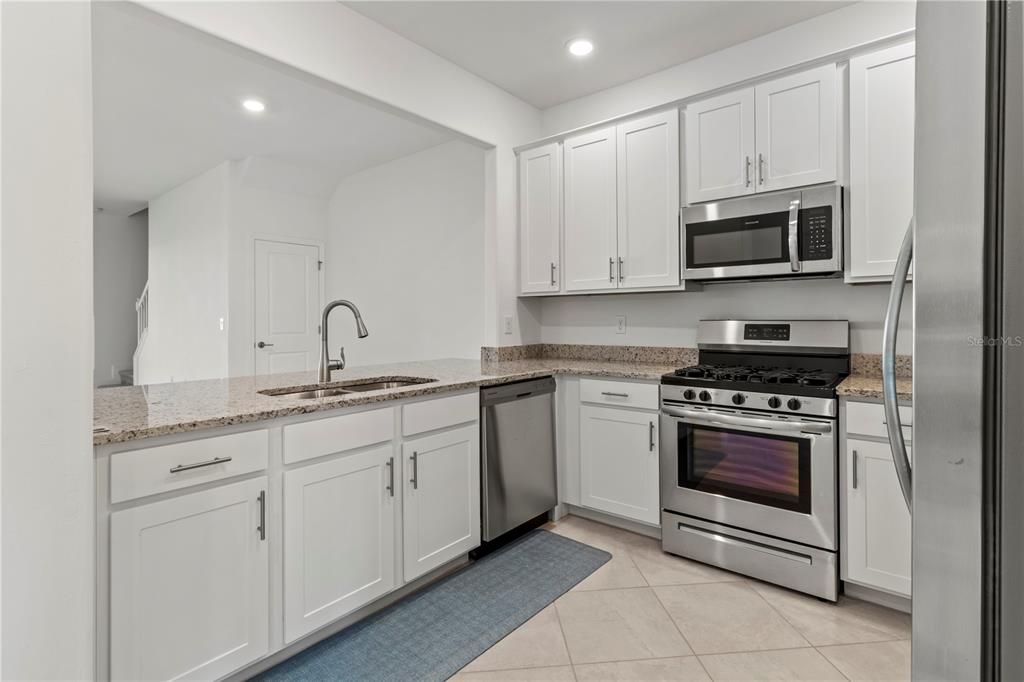 Active With Contract: $310,000 (3 beds, 2 baths, 1925 Square Feet)