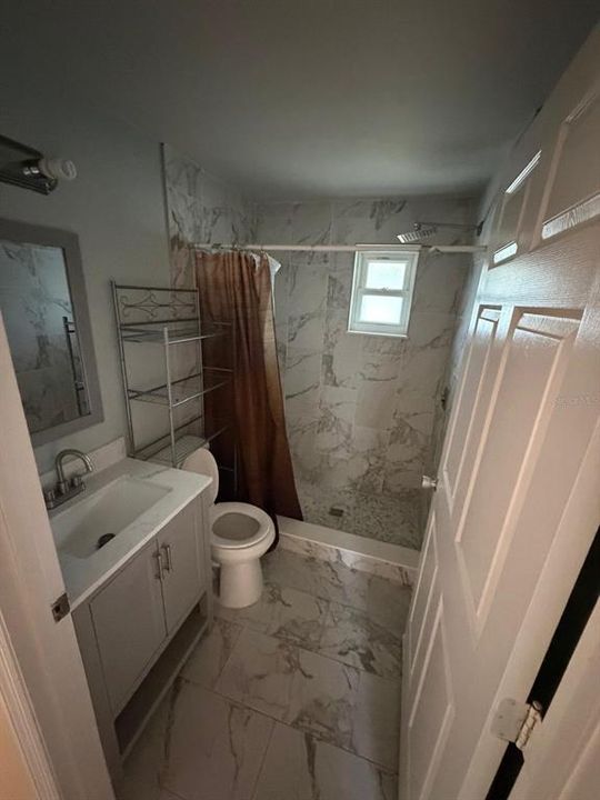 For Sale: $230,000 (2 beds, 1 baths, 880 Square Feet)