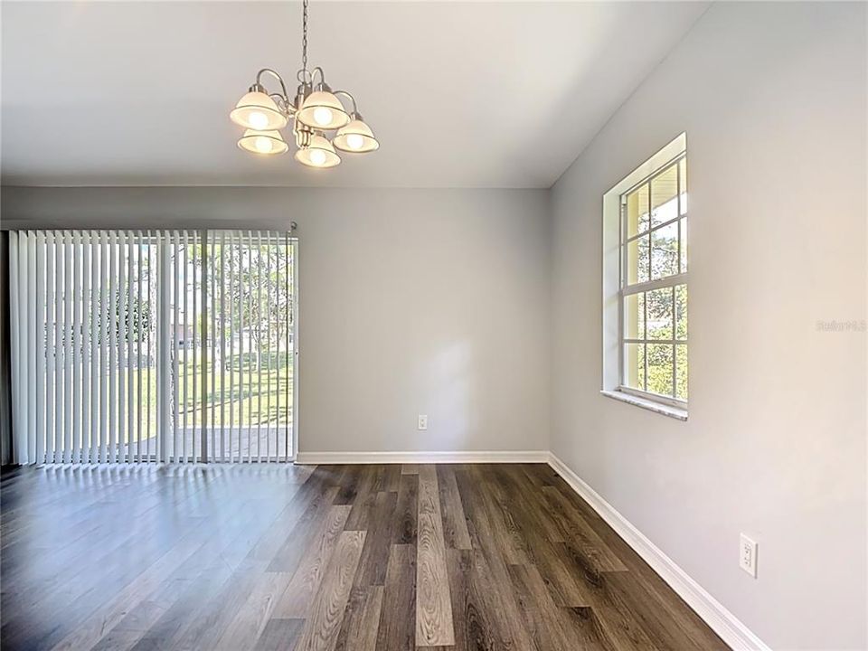 На продажу: $320,000 (3 спален, 2 ванн, 1751 Квадратных фут)