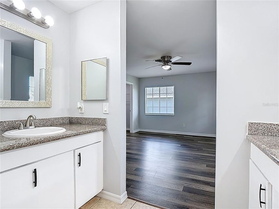 На продажу: $320,000 (3 спален, 2 ванн, 1751 Квадратных фут)