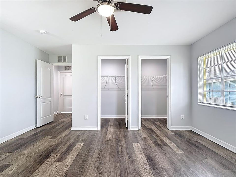 На продажу: $320,000 (3 спален, 2 ванн, 1751 Квадратных фут)