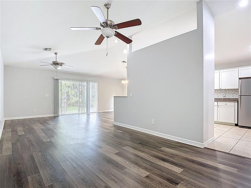 На продажу: $320,000 (3 спален, 2 ванн, 1751 Квадратных фут)