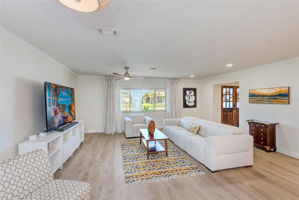 Active With Contract: $599,000 (4 beds, 2 baths, 2008 Square Feet)