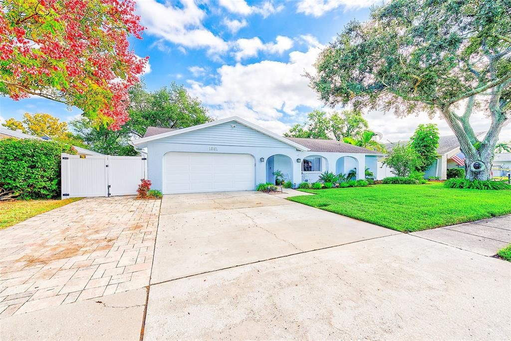 Active With Contract: $599,000 (4 beds, 2 baths, 2008 Square Feet)