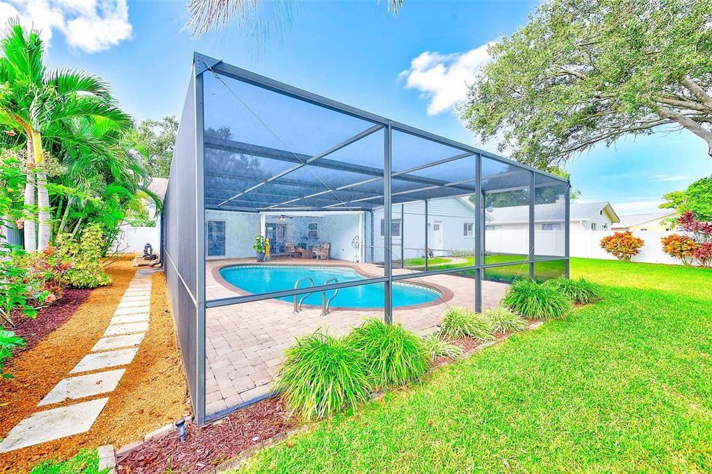 Active With Contract: $599,000 (4 beds, 2 baths, 2008 Square Feet)