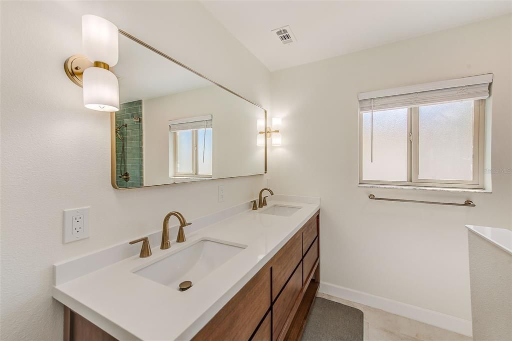 Active With Contract: $599,000 (4 beds, 2 baths, 2008 Square Feet)