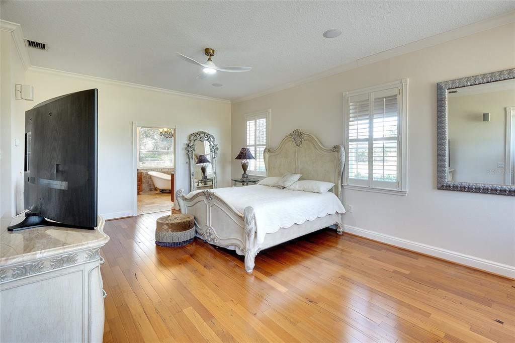 For Sale: $2,000,000 (4 beds, 3 baths, 4062 Square Feet)