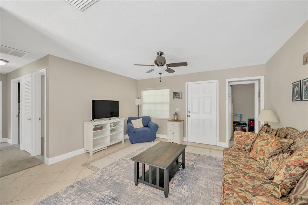 待售: $314,900 (3 贝兹, 1 浴室, 1305 平方英尺)