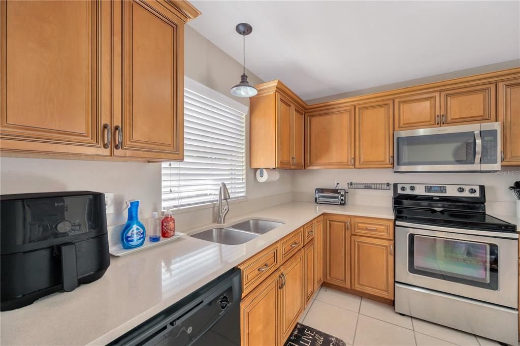 待售: $314,900 (3 贝兹, 1 浴室, 1305 平方英尺)