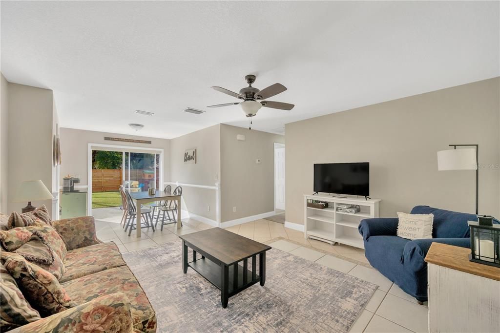 待售: $314,900 (3 贝兹, 1 浴室, 1305 平方英尺)