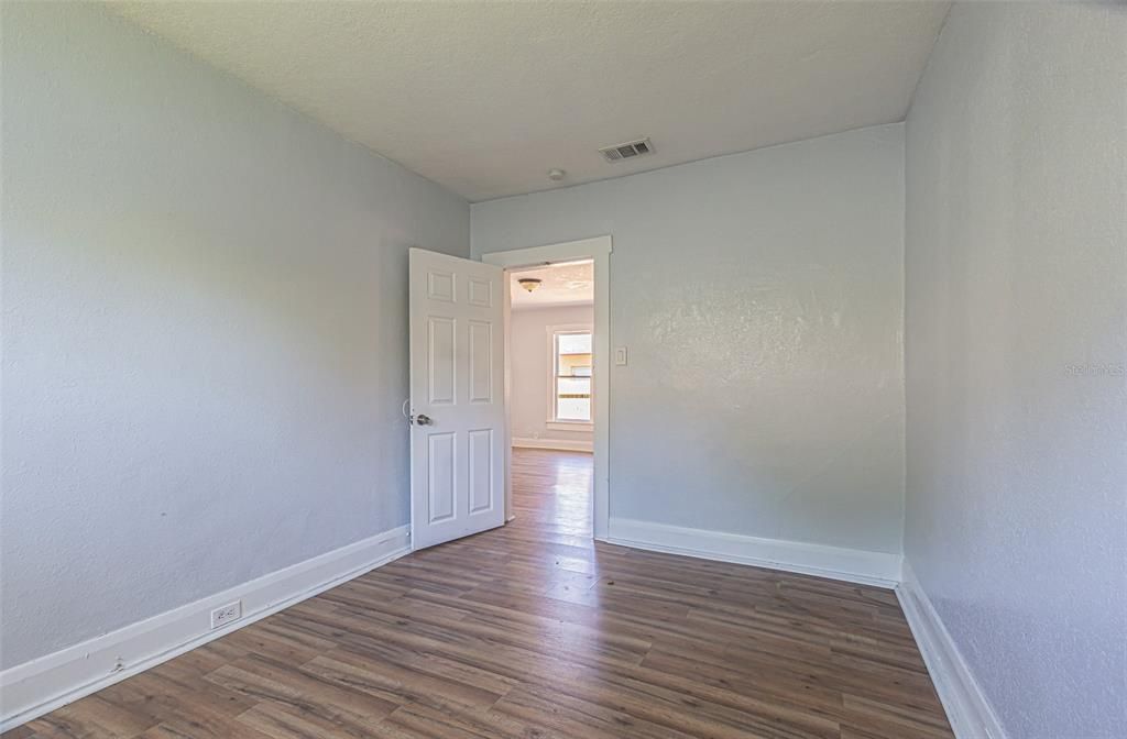 For Sale: $279,000 (3 beds, 1 baths, 1152 Square Feet)