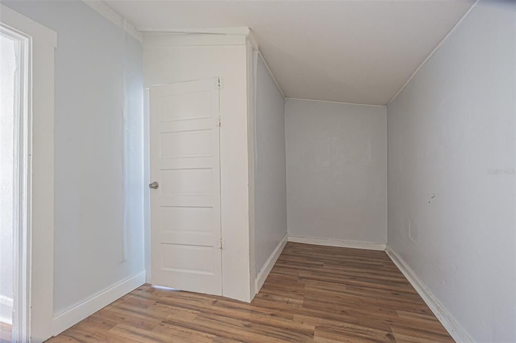 For Sale: $279,000 (3 beds, 1 baths, 1152 Square Feet)