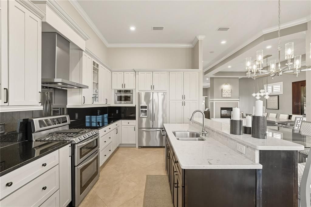 For Sale: $2,550,000 (3 beds, 3 baths, 3991 Square Feet)