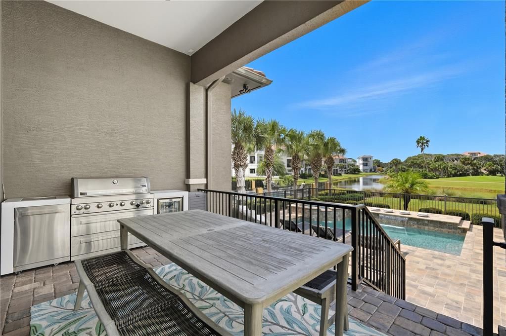 For Sale: $2,550,000 (3 beds, 3 baths, 3991 Square Feet)