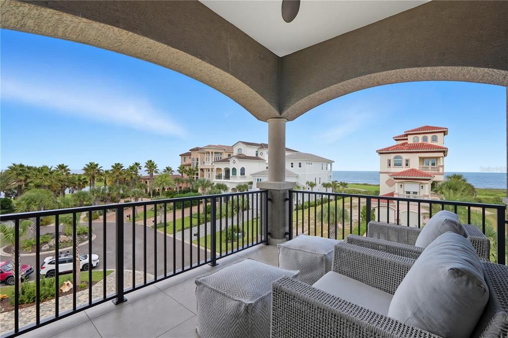 For Sale: $2,550,000 (3 beds, 3 baths, 3991 Square Feet)