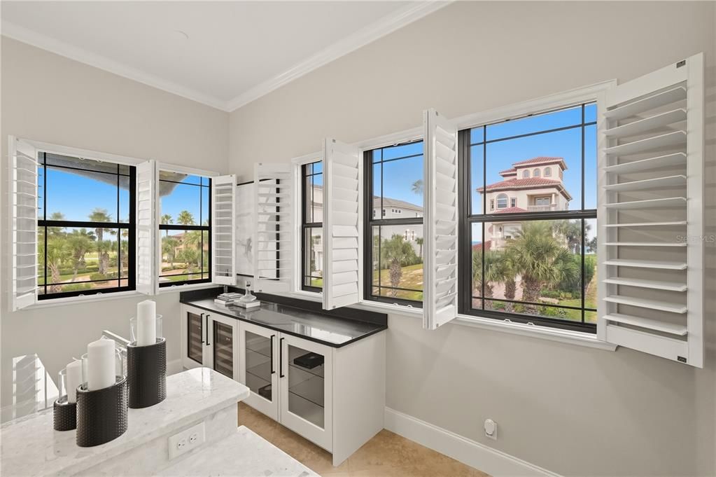 For Sale: $2,550,000 (3 beds, 3 baths, 3991 Square Feet)