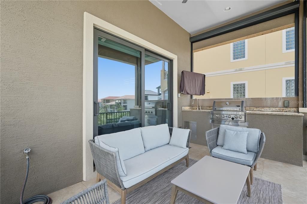 For Sale: $2,550,000 (3 beds, 3 baths, 3991 Square Feet)