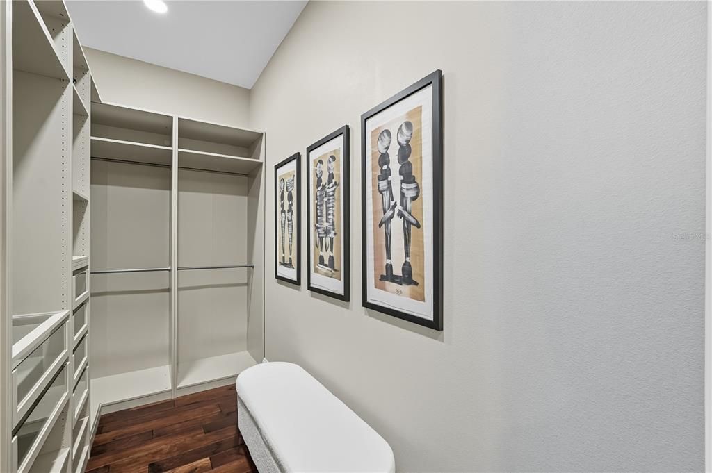 For Sale: $2,550,000 (3 beds, 3 baths, 3991 Square Feet)