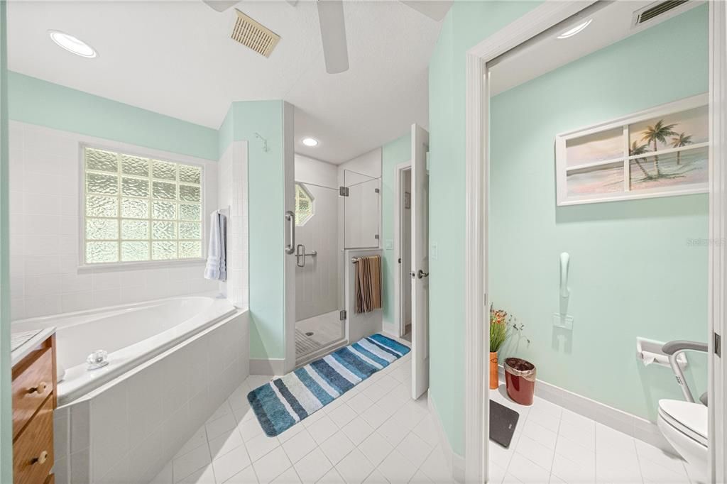 待售: $449,900 (4 贝兹, 2 浴室, 2461 平方英尺)