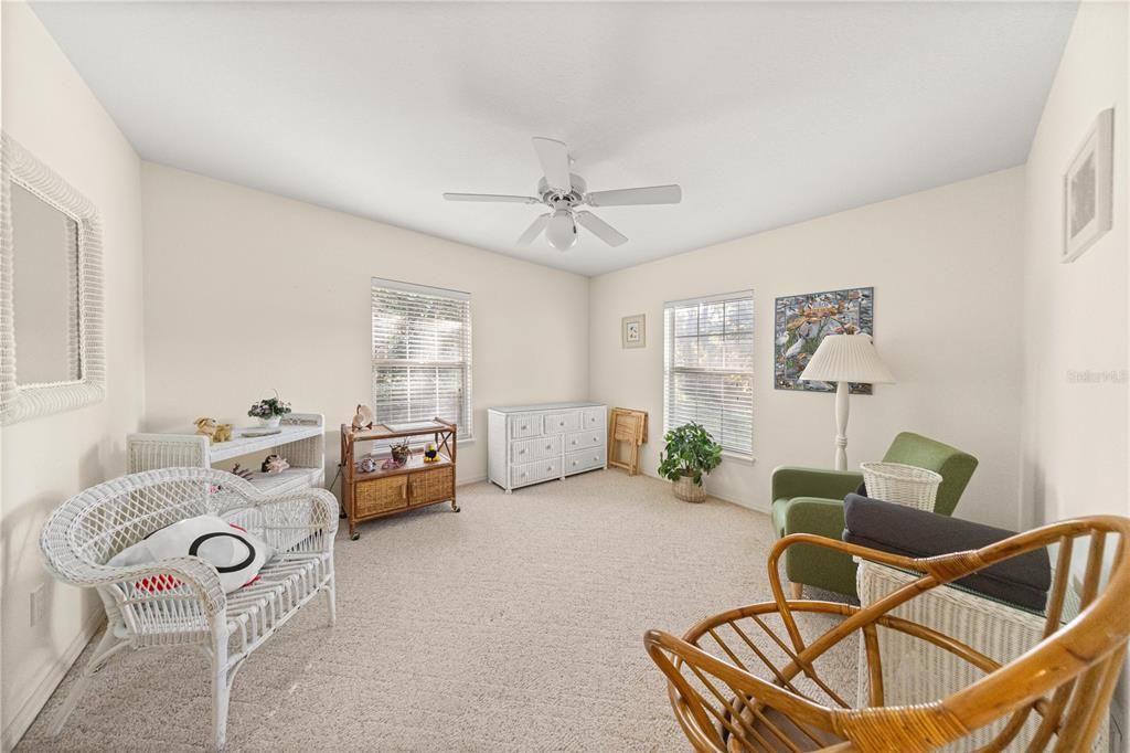 待售: $449,900 (4 贝兹, 2 浴室, 2461 平方英尺)