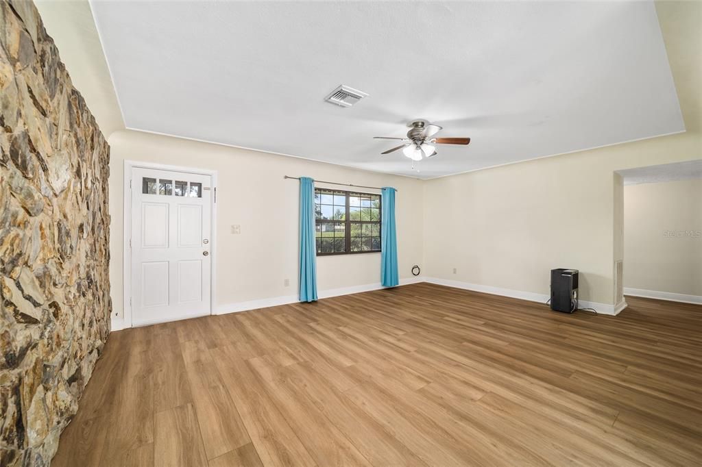 For Sale: $319,000 (0 beds, 0 baths, 1520 Square Feet)