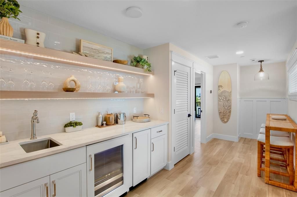 For Sale: $5,290,000 (8 beds, 8 baths, 4380 Square Feet)