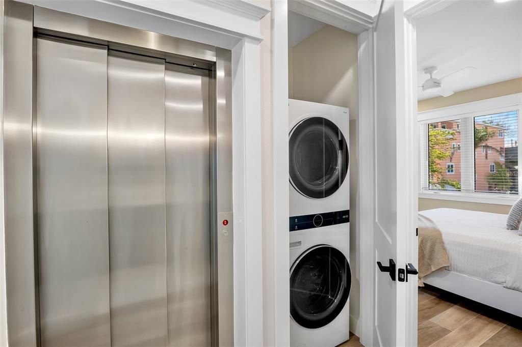 For Sale: $5,290,000 (8 beds, 8 baths, 4380 Square Feet)