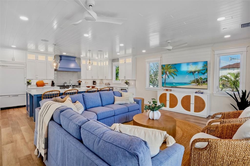 For Sale: $5,290,000 (8 beds, 8 baths, 4380 Square Feet)