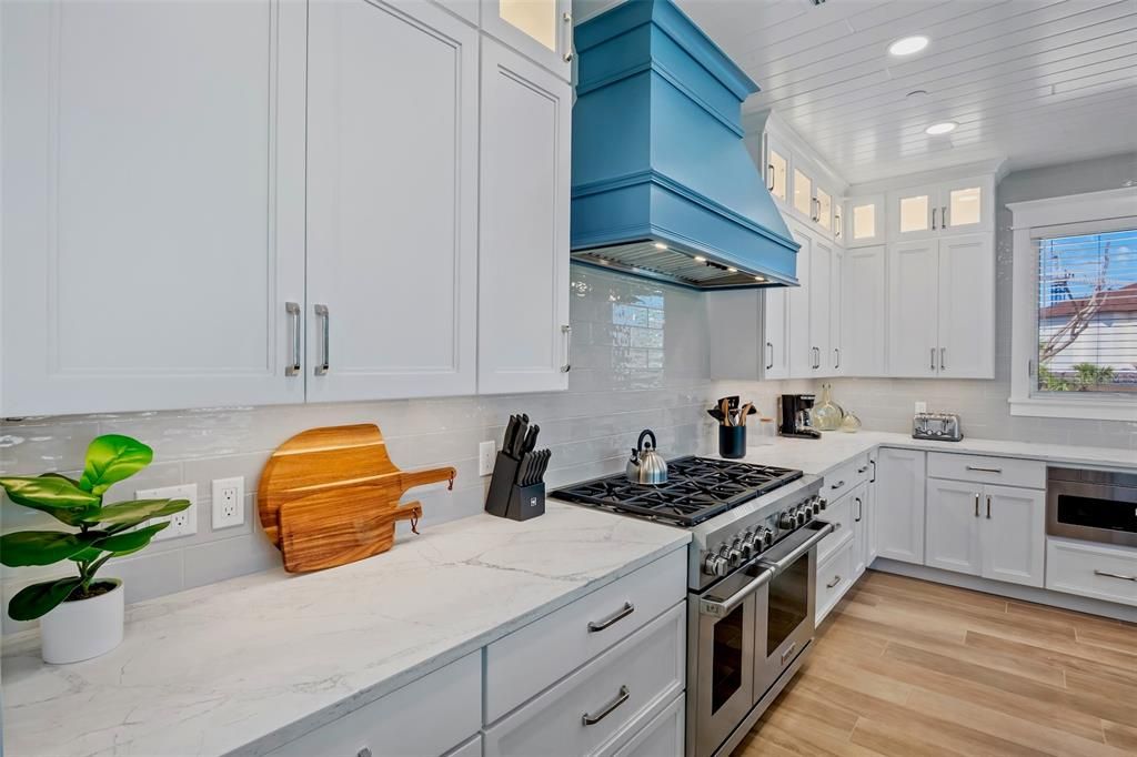 For Sale: $5,290,000 (8 beds, 8 baths, 4380 Square Feet)