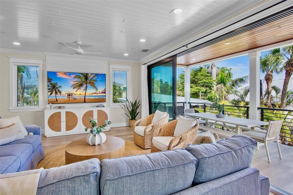 For Sale: $5,290,000 (8 beds, 8 baths, 4380 Square Feet)