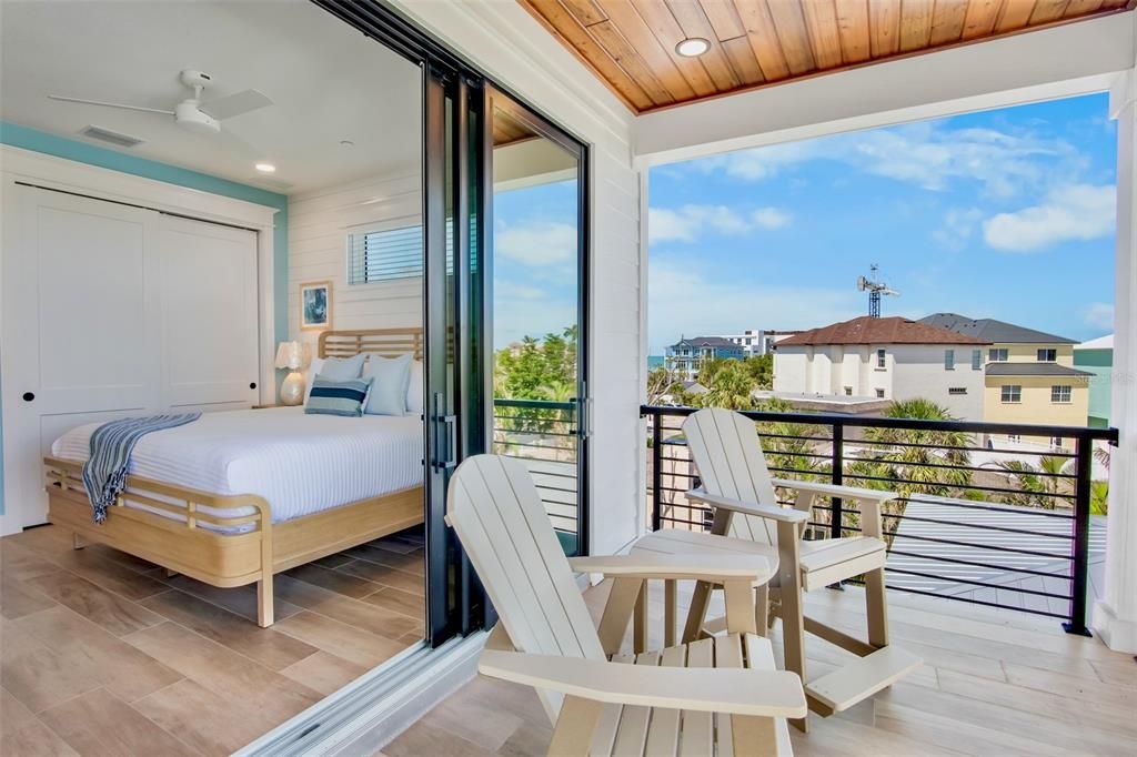 For Sale: $5,290,000 (8 beds, 8 baths, 4380 Square Feet)