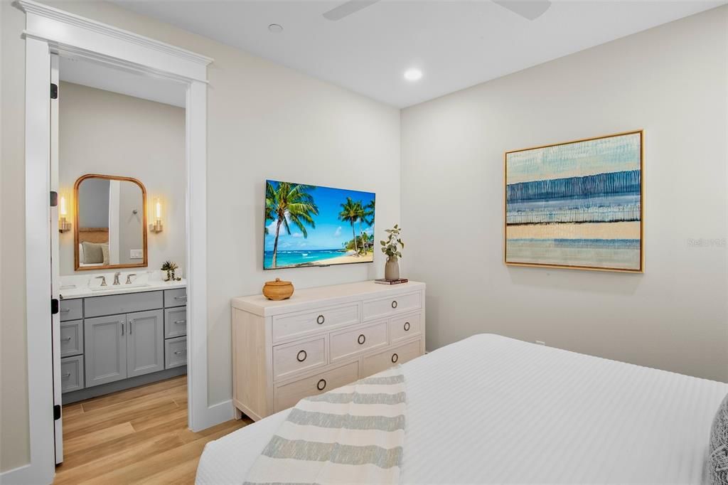 For Sale: $5,290,000 (8 beds, 8 baths, 4380 Square Feet)