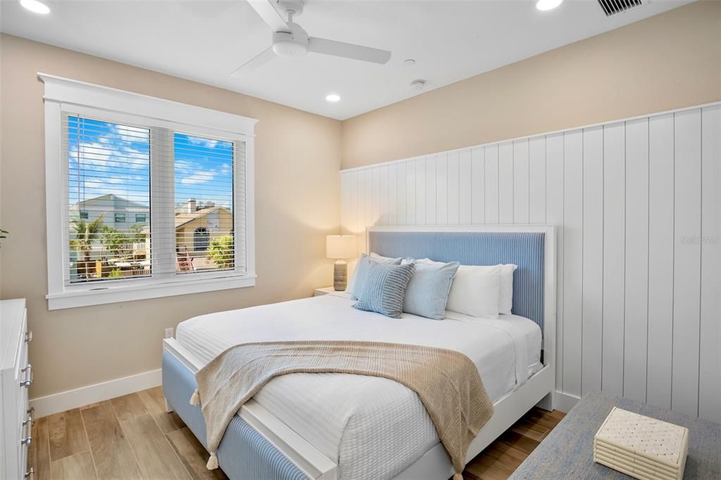 For Sale: $5,290,000 (8 beds, 8 baths, 4380 Square Feet)