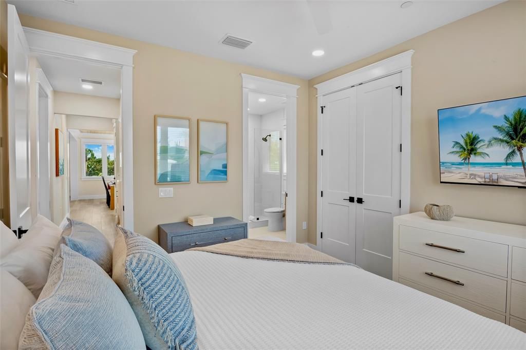 For Sale: $5,290,000 (8 beds, 8 baths, 4380 Square Feet)