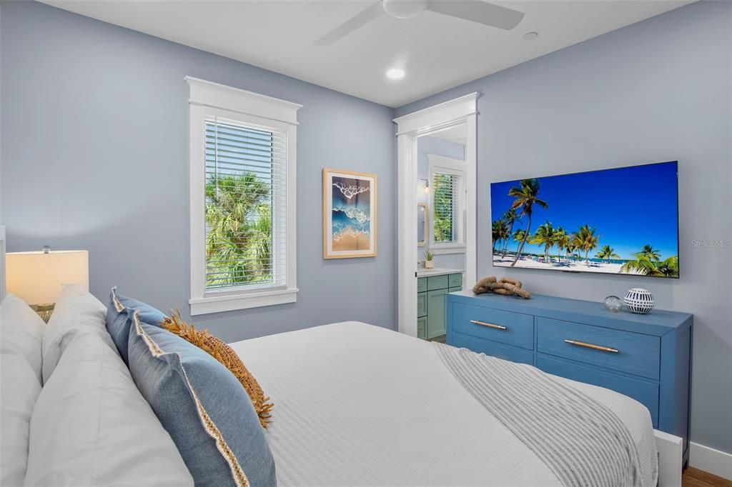 For Sale: $5,290,000 (8 beds, 8 baths, 4380 Square Feet)