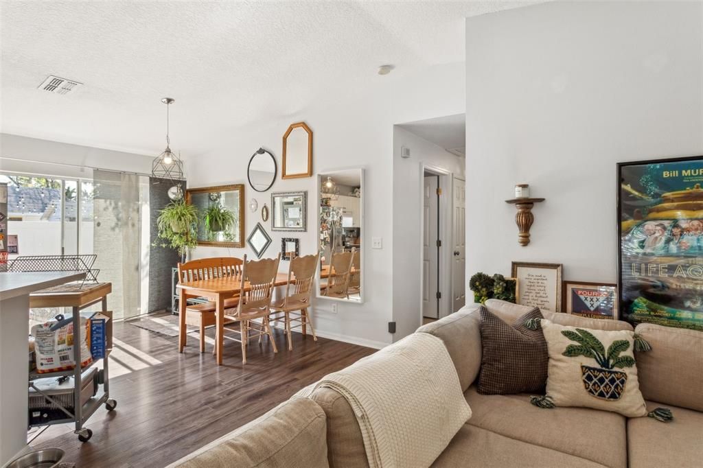 В аренду: $2,700 (3 спален, 2 ванн, 1200 Квадратных фут)