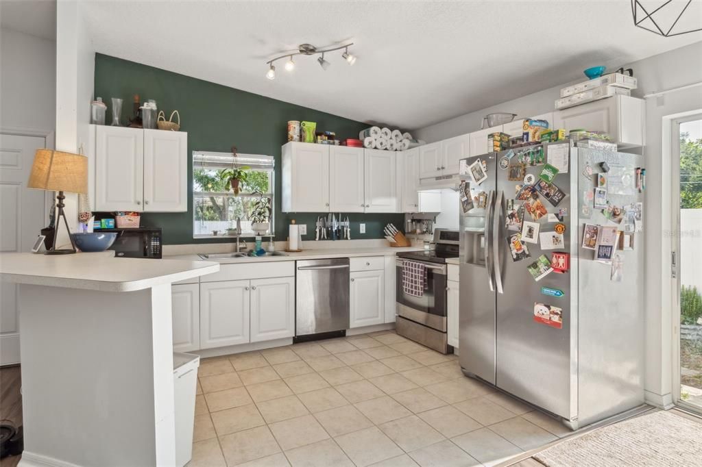 В аренду: $2,700 (3 спален, 2 ванн, 1200 Квадратных фут)