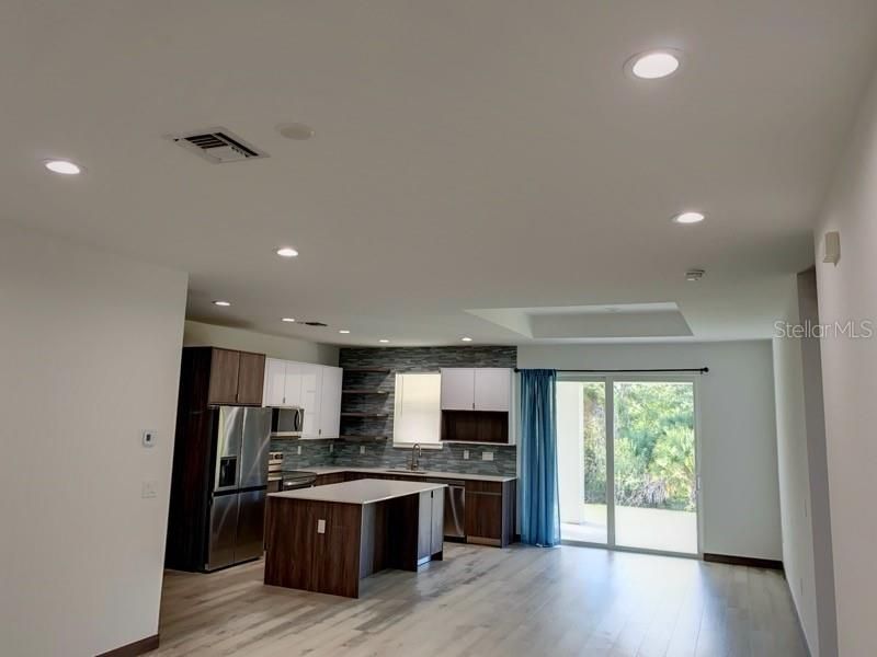 出租: $1,975 (3 贝兹, 2 浴室, 1496 平方英尺)