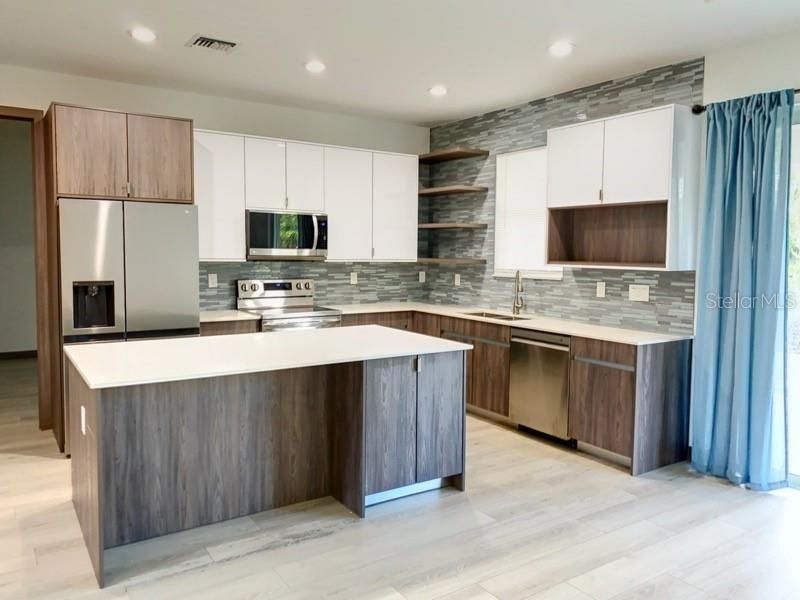 出租: $1,975 (3 贝兹, 2 浴室, 1496 平方英尺)